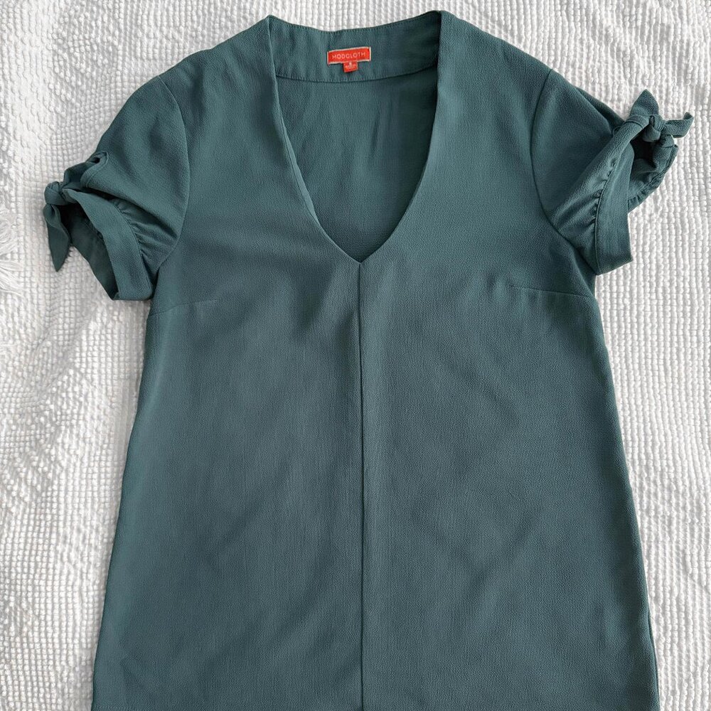 Modcloth Blouse - Size Small Shirt - V-neck and Sleeve Ties